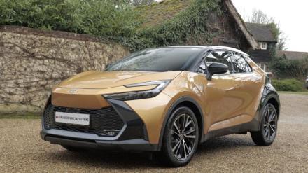 Toyota C-hr Hatchback 1.8 Hybrid Excel 5dr CVT