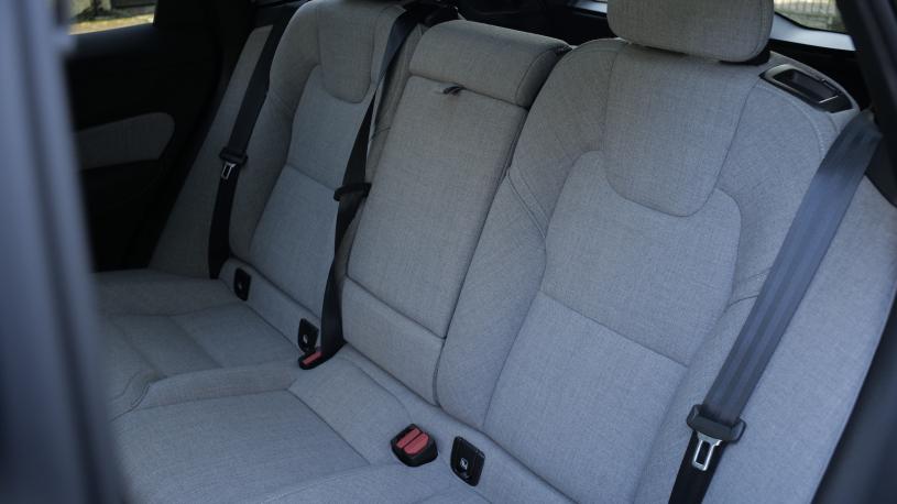 3433267 2.0 T6 [350] PHEV Plus Dark 5dr AWD Geartronic