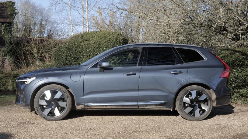 3433267 2.0 T6 [350] PHEV Plus Dark 5dr AWD Geartronic