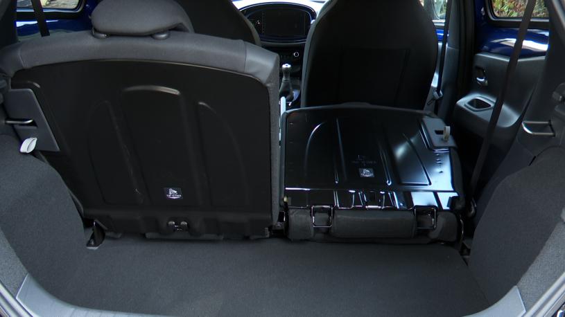 3433206 1.0 VVT-i Exclusive 5dr Auto [Canvas]